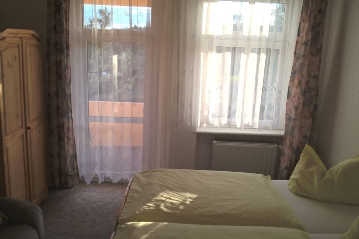 Doppelzimmer sep. danebenliegend