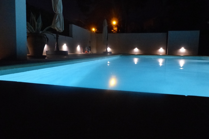 illuminierter Pool