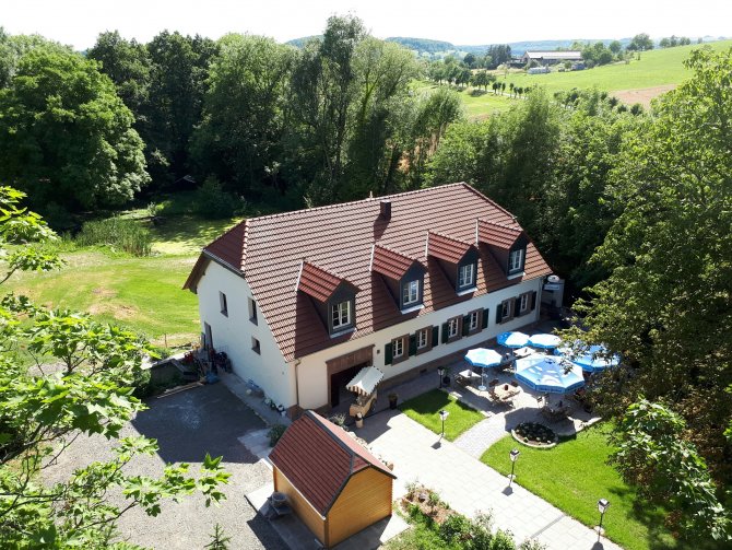 Ferienwohnungen Mühlencafe Gräfinthal | Luftaufnahme 2017 gut erkennbar die idyllische Lage der ehemaligen Klostermühle 