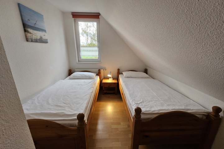2. Schlafzimmer