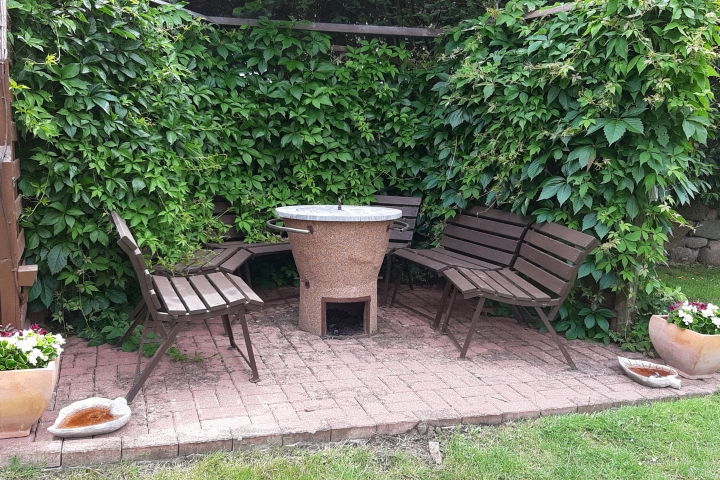 Lauschige Plätze für Sie (hier mit Grillmöglichkeit)