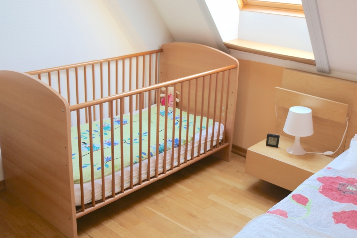 Das Kinderbett im Elternschlafzimmer