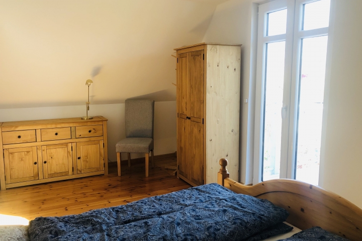 Schlafzimmer 1