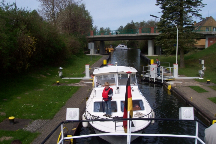 Bootstouren durch die Seen, Flüsse und Schleusen