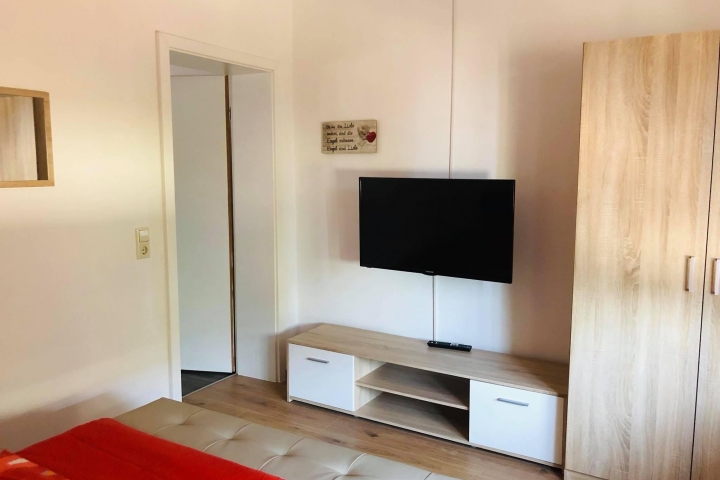 Schlafzimmer mit TV 