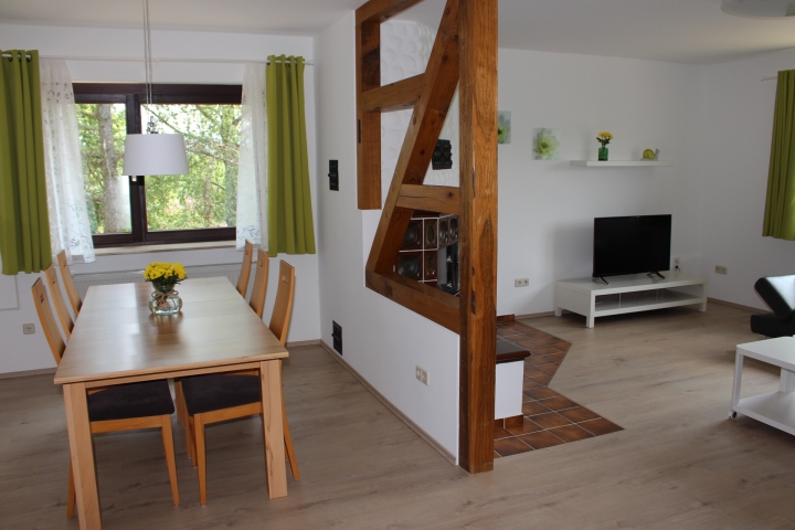 Ferienwohnung 4 bis 8 Personen
Ess- und Wohnbereich
Ferienhof-Günterfürst Erbach im Odenwald