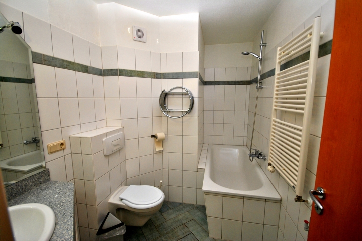 Bad Typ B mit Badewanne