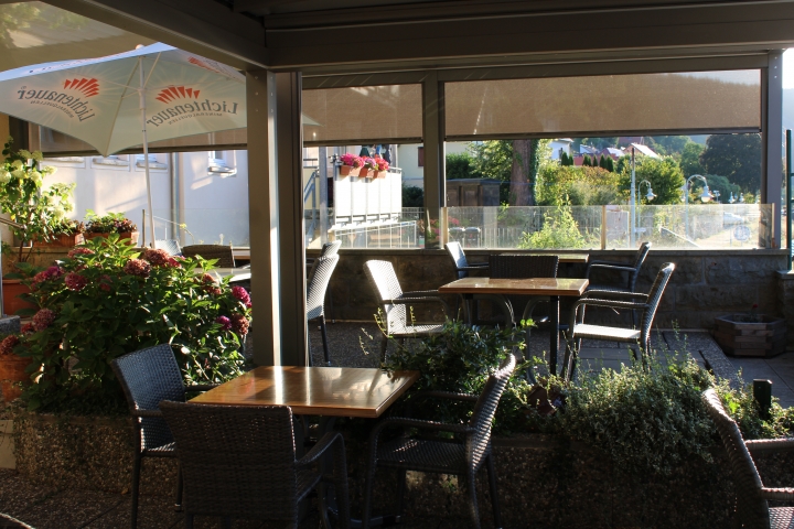 Terrasse vom Café Welyn, dürfen Sie bis 10:00 für Ihr individuelles Frühstück nutzen