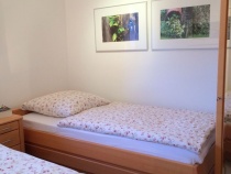 Schlafzimmer mit 2 Einzelbetten