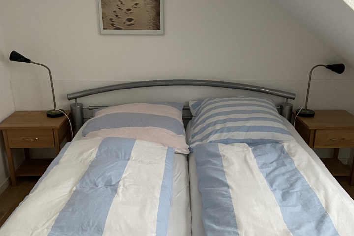 Schlafzimmer A - mit Doppelbett