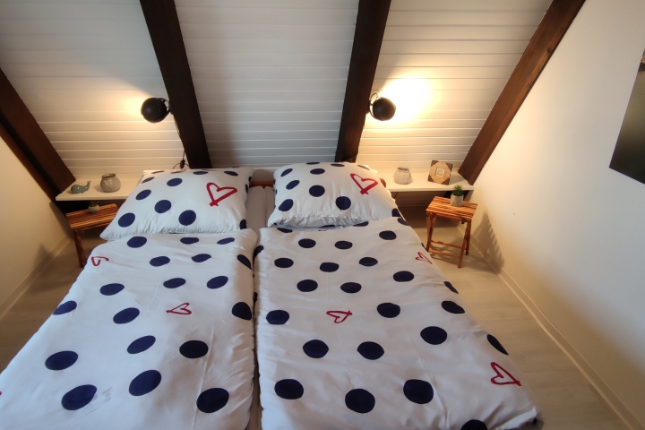 kleines Schlafzimmer im 1. OG