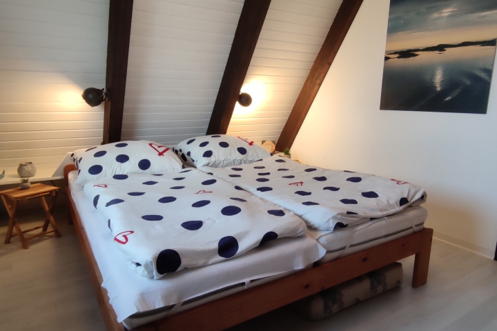 kleines Schlafzimmer im 1. OG