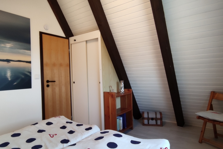 kleines Schlafzimmer im 1.OG