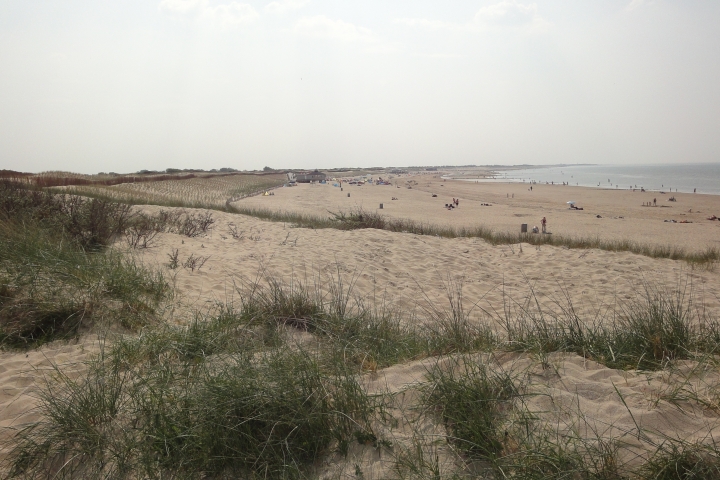Strandformation, tiefer Sandstrand mit Dünen