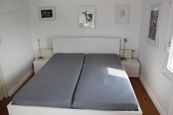 Schlafzimmer 1 