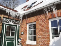 Winterimpression, Eingang altes Bauernhaus