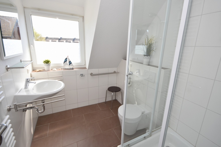 Haus Holiday Dahme/ Ostsee: Badezimmer Wohnung Holiday 3