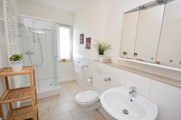 Haus Holiday Dahme/ Ostsee: Badezimmer Wohnung Holiday 4