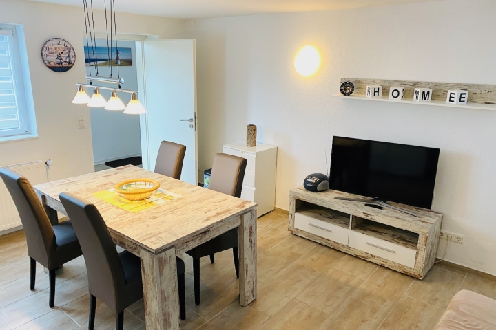 Haus Holiday Dahme/ Ostsee: Essbereich Wohnung Holiday 5