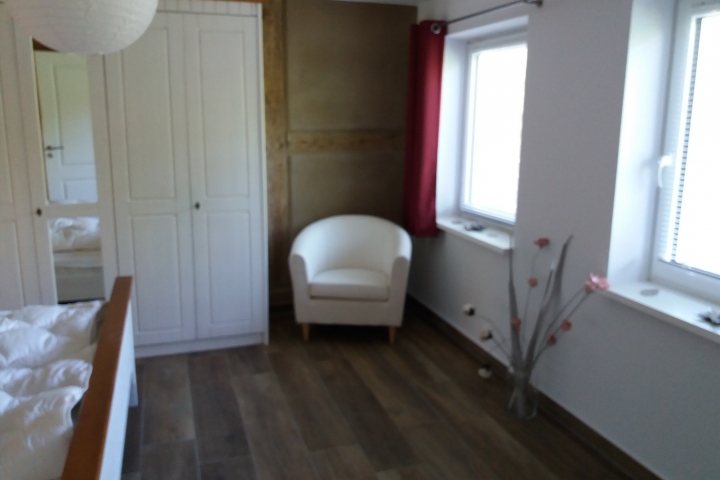 Schlafzimmer 1