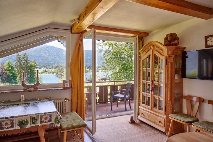 Wohnküche in Komfort Apartment DACHSTEIN mit wind- und wettergeschütztem großem Balkon