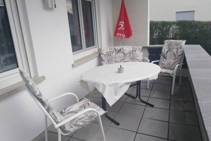 Sehr grosser Balkon um die Abende ausklingen zu lassen