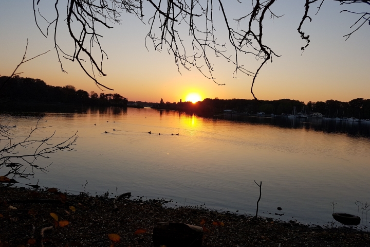 Röbel Müritz - Ferienwohnung Hennings | Müritz am Abend