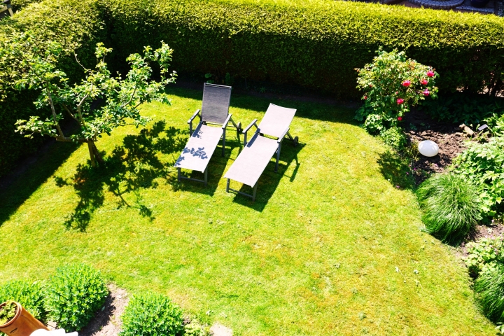 Gartenanteil der EG-Wohnung Luft und Wasser.