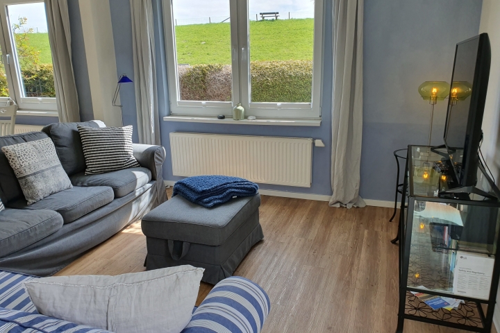 Fernsehecke, mit Blick auf den Deich. 