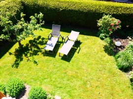 Gartenanteil der EG-Wohnung Luft und Wasser.