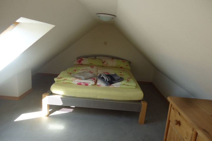 4.Schlafzimmer über Treppe vom 3.Schlafzimmer
zu erreichen