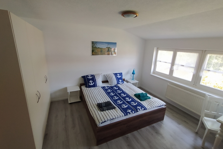 Haupt-Schlafzimmer mit TV