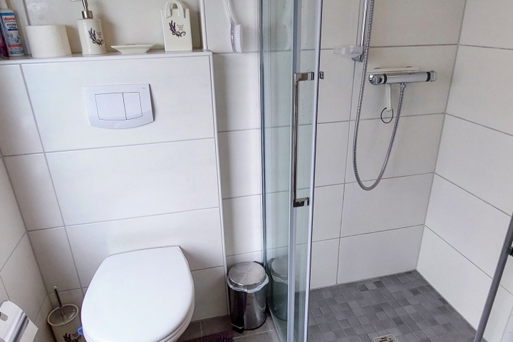 Dusche EG