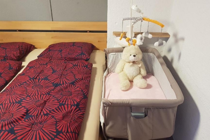 Schlafzimmer, Beistellbett