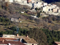 Unser Ferienhaus liegt ausserhalb des Dorfes La Rochette, an der Grenze zwischen Alpes Maritimes und Hauts Alpes.