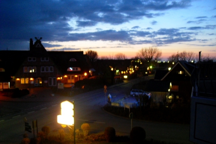 Balkonblick bei Nacht