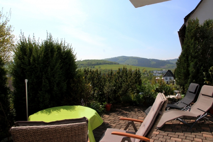 Gartenterrasse mit Aussicht