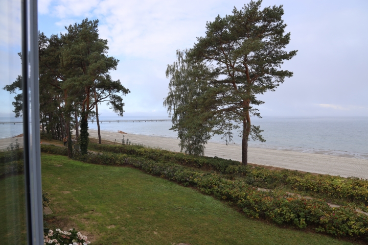 Blick aus dem Fenster auf die Ostsee.