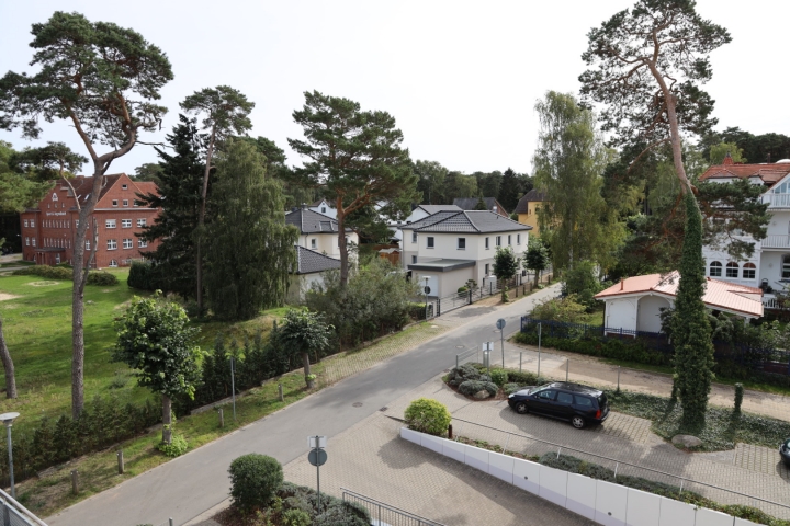 Ein Blick von den Balkonen, mit der Abfahrt zur Tiefgarage.