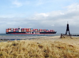 Containerschiff Kugelbake