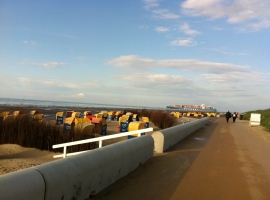 Moderne Strandpromenade