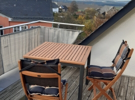 Balkon, mit herrlichem Blick bis in die Eifel