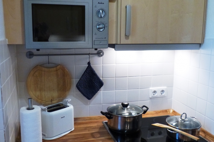 Ihre Ferienküche mit Backofen, Ceranfeld u. Mikrowelle