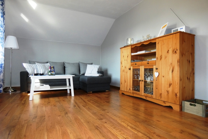 Wohnzimmer mit Polsterecke