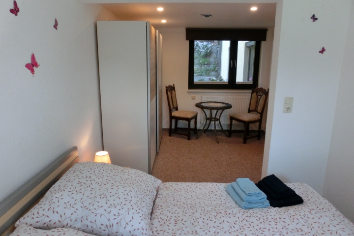 Schlafzimmer 1