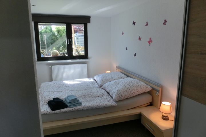 Schlafzimmer 1