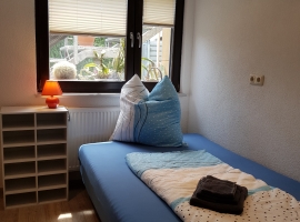 Schlafzimmer 2