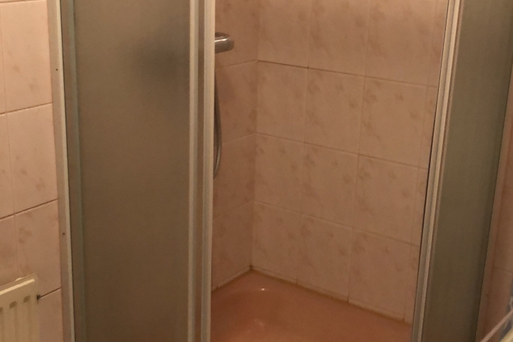 Bad im EG mit Dusche