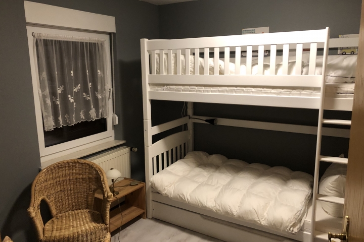 Kinderzimmer mit Stockbett
