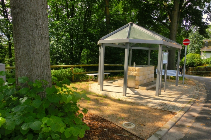 Wasserbecken am Ostrauer Ring